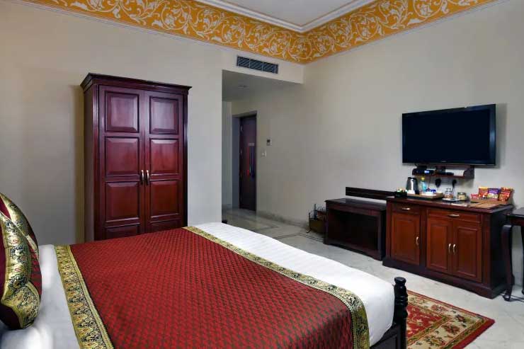 Vasundhara room